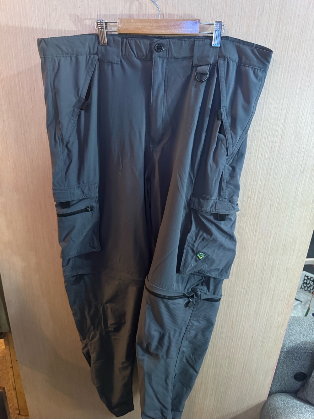 Men's Venturing Dark Grey Cargo Convertible Pants Lightweight Size Large